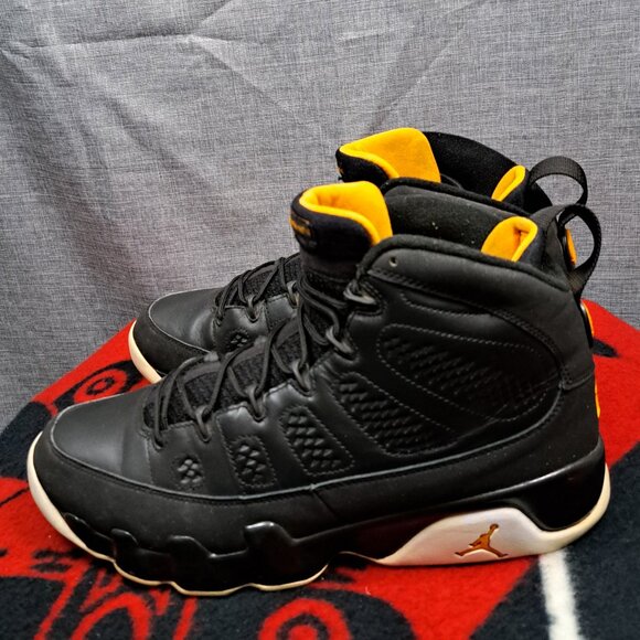 Size 11 Nike Air Jordan 9 Retro Citrus 2010 Black White Yellow 302370-004 Men - Picture 1 of 13